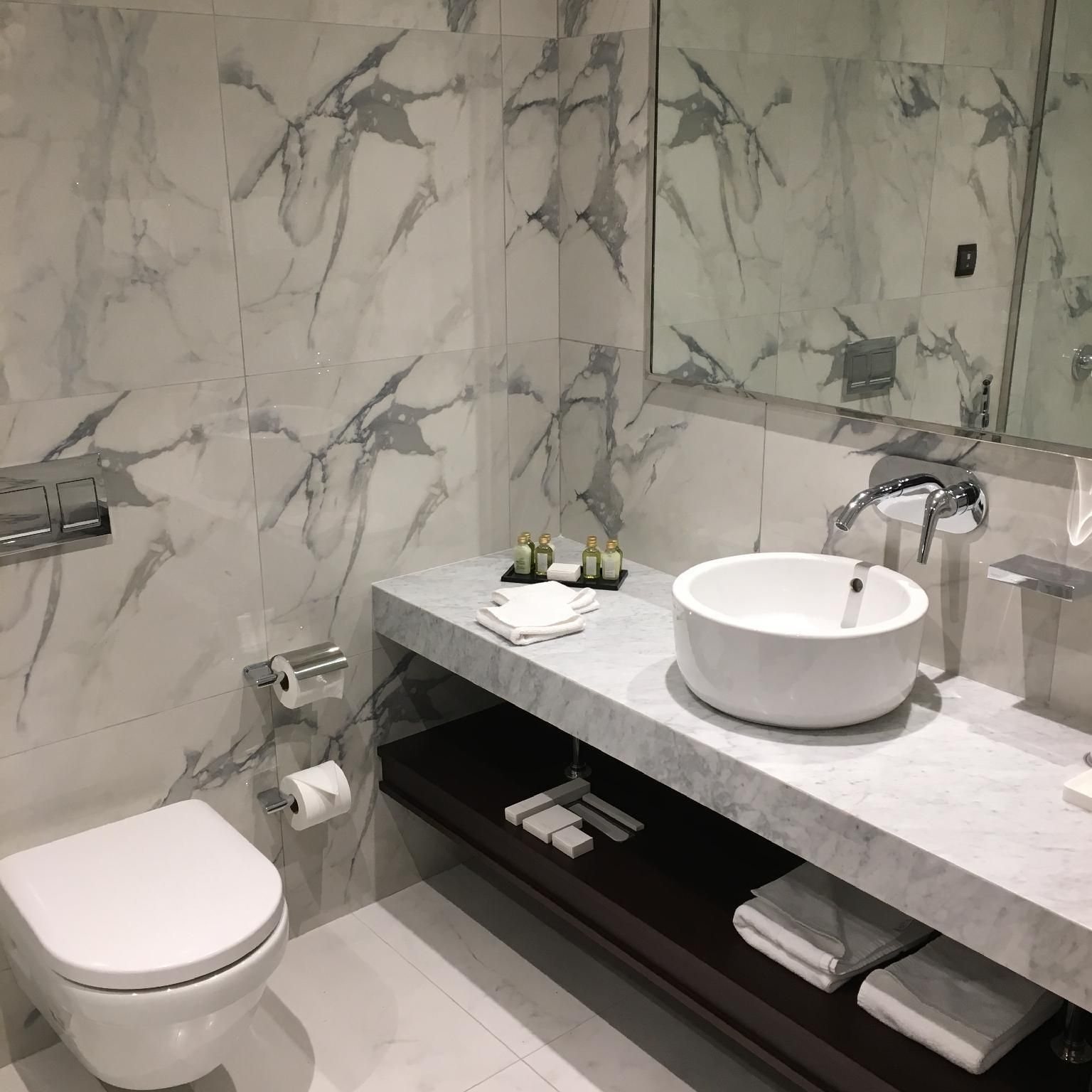 Millennium Place Marina Superior Twin Room 5