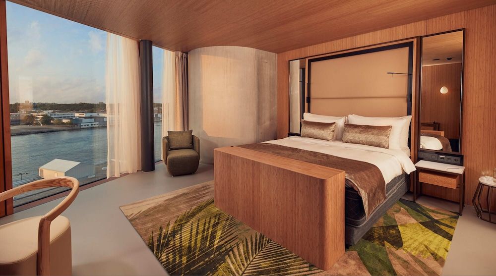 Junior Suite with Bath