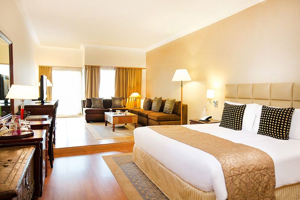 Millennium Plaza Downtown Suites
