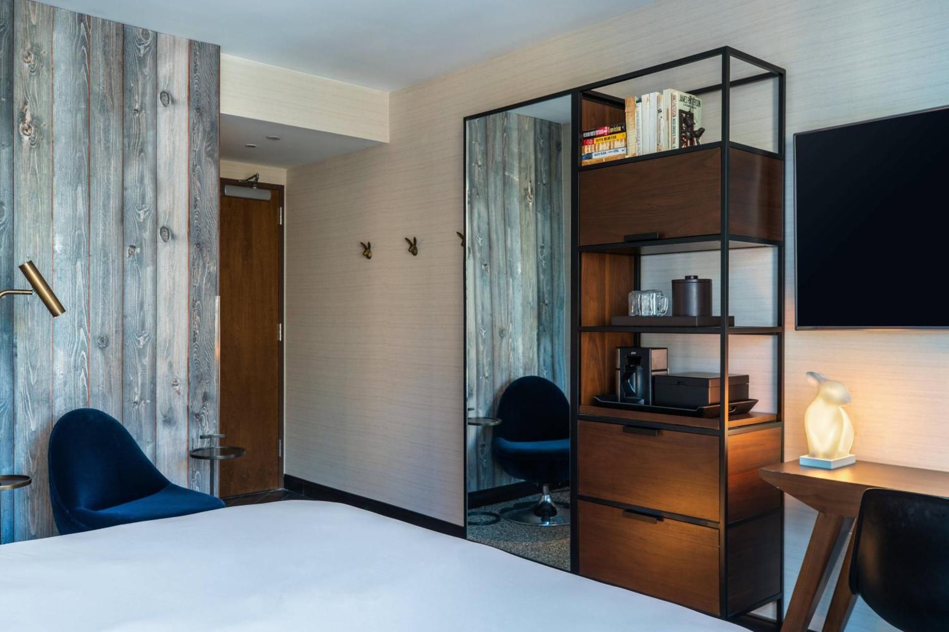 undefined Renaissance New York Chelsea Hotel 10