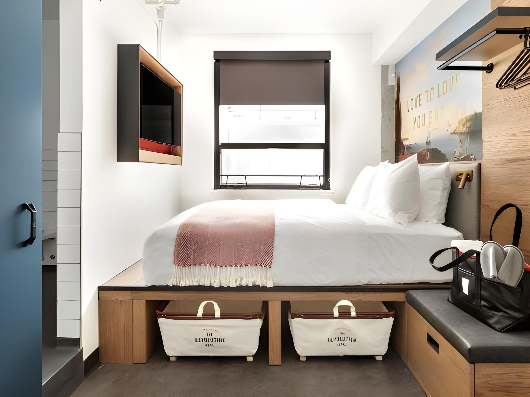 Revolution Lofts Queen