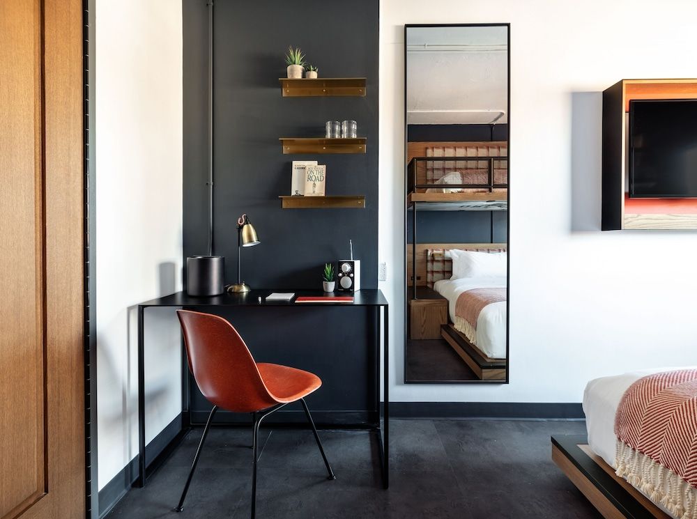 The Revolution Hotel Standard Room, Multiple Beds (Bath down the hall) 25