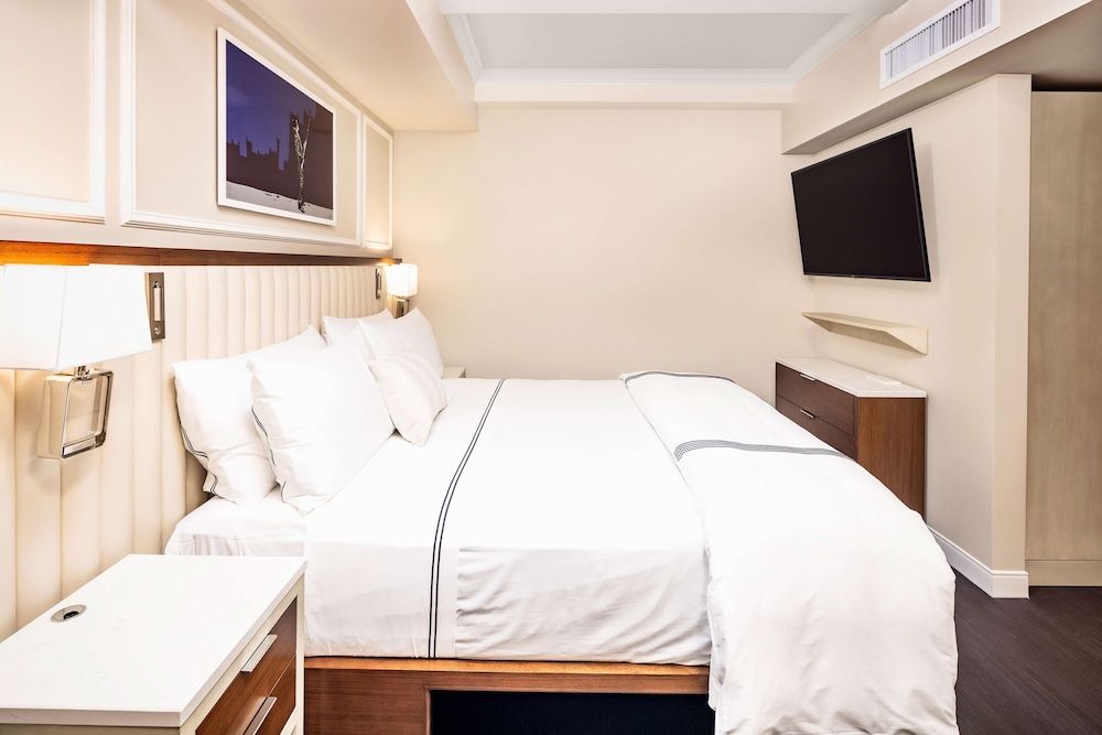 Studio, 1 King Bed