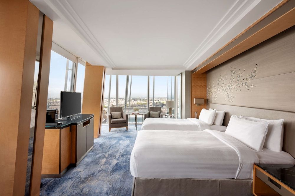 Deluxe Room, 2 Twin Beds, City View