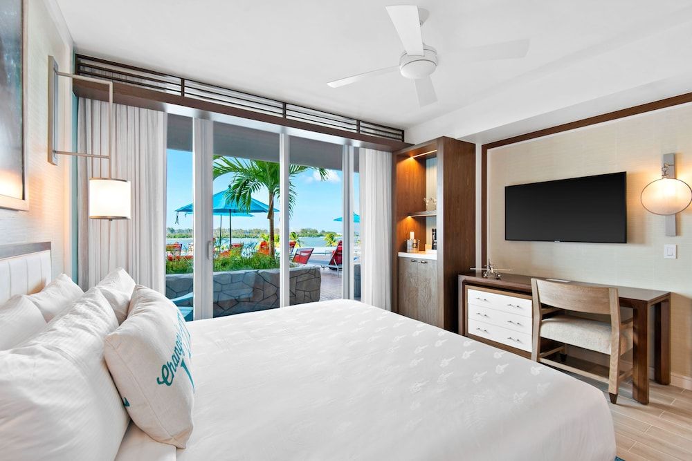 Margaritaville Beach Resort - Nassau Deluxe Room, 1 King Bed, Poolside
