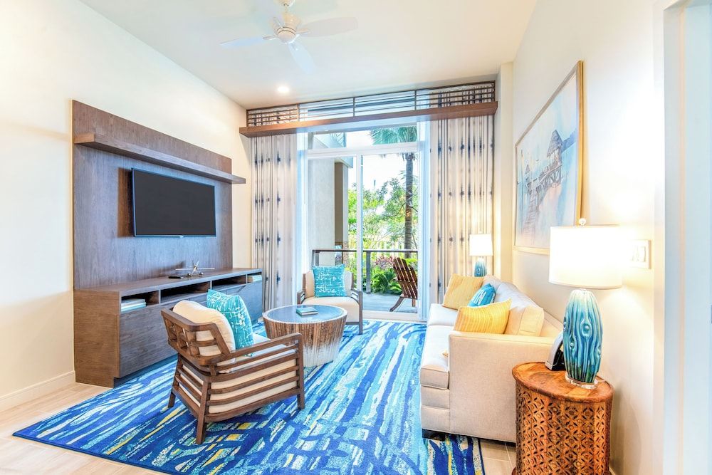 Margaritaville Beach Resort - Nassau One Bedroom Suite, 1 King Bed with Sofa bed, Kitchen, Oceanfront (Residence) 10