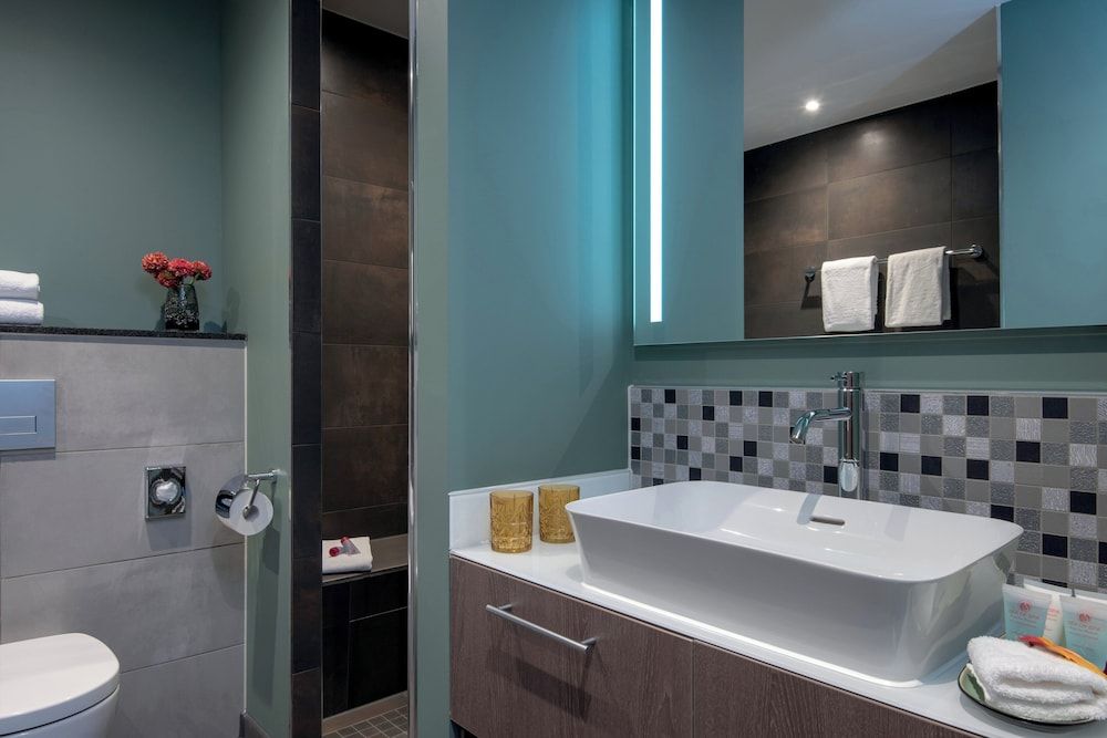 Leonardo Royal Hotel Amsterdam Comfort Room 1 Twin Bed 5