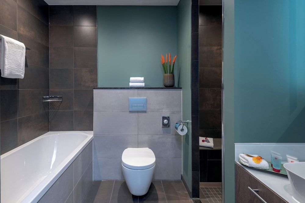 Leonardo Royal Hotel Amsterdam Comfort Room 1 Twin Bed 6