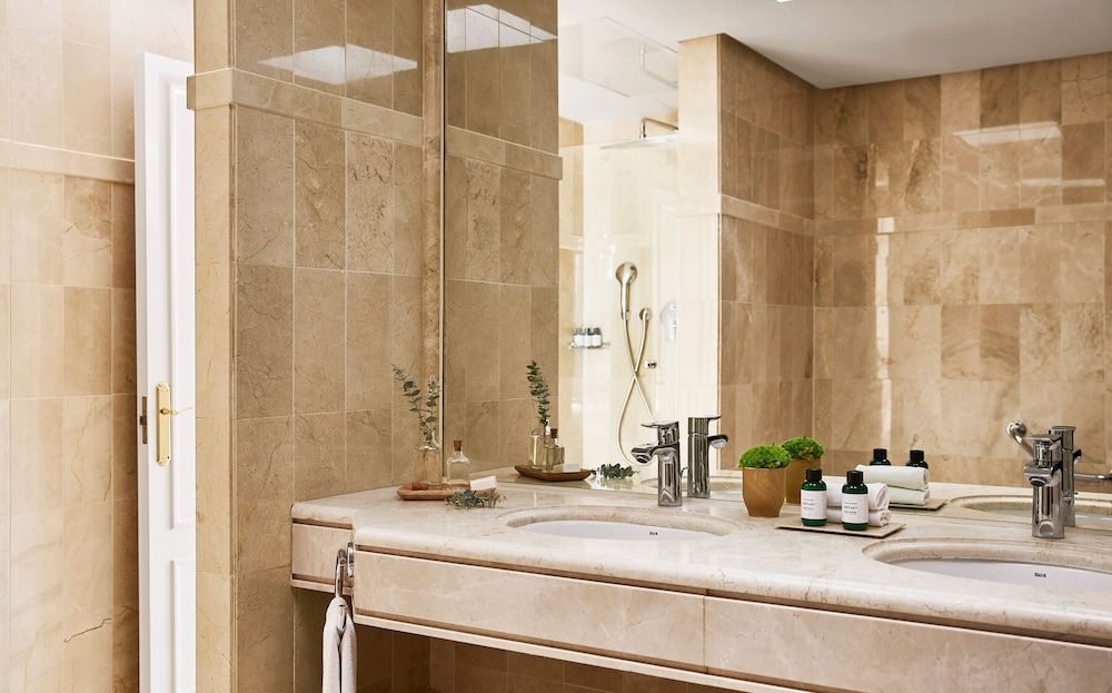Suite (Mediterranean)