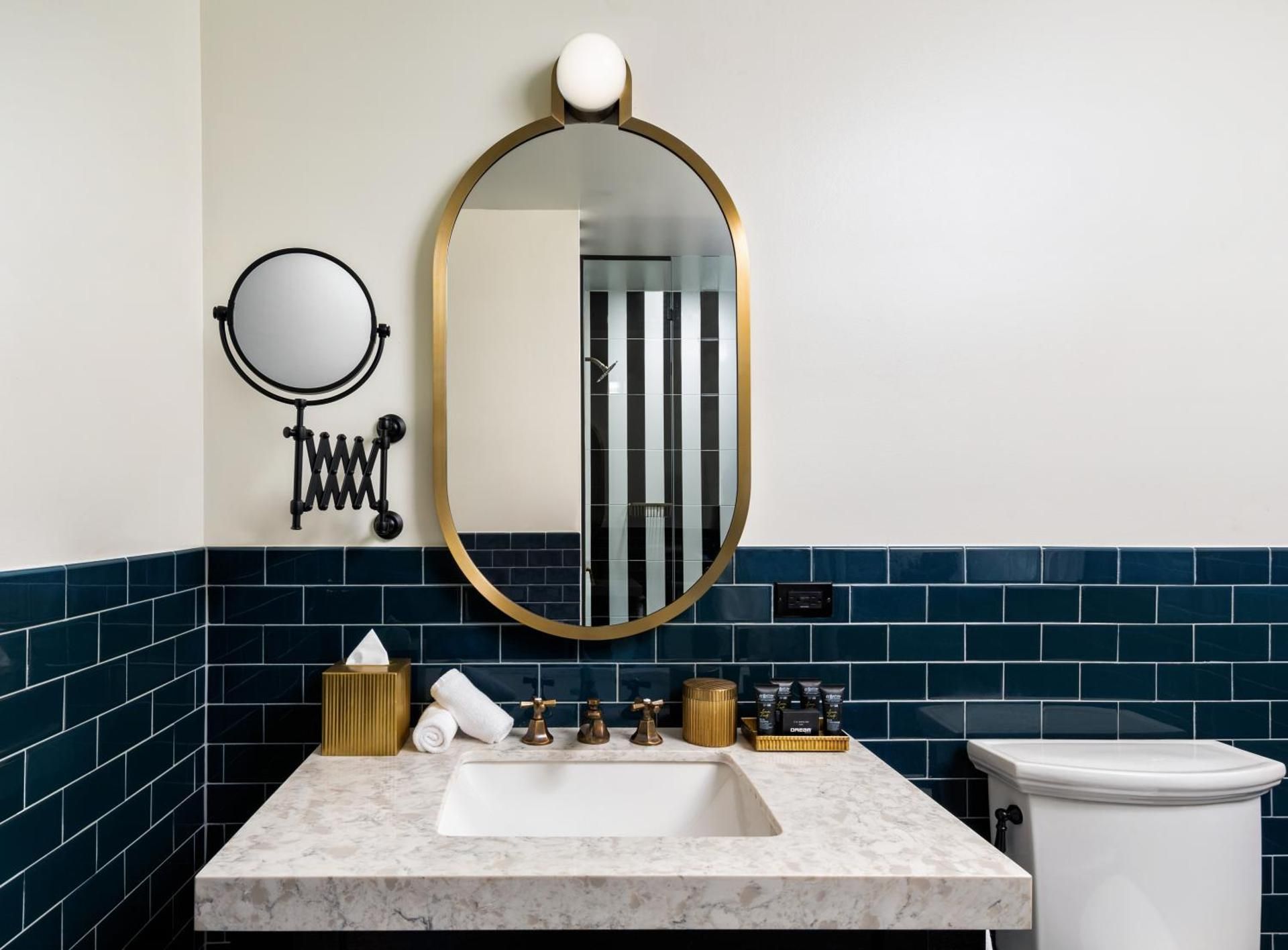 1 King Bed Accessible Tub Bronze