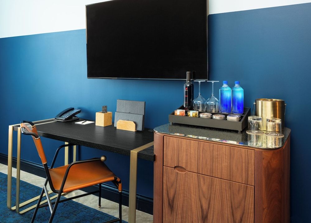 Dream Nashville, by Hyatt Room, 2 Queen Beds (Silver) 4