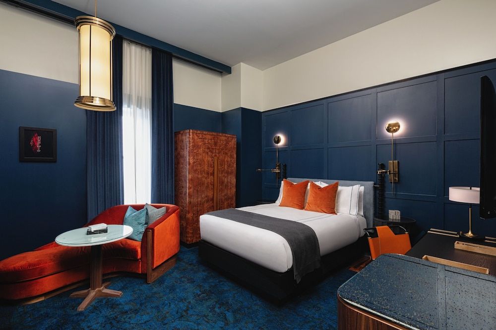 Dream Nashville, by Hyatt Studio, 1 King Bed (Silver)