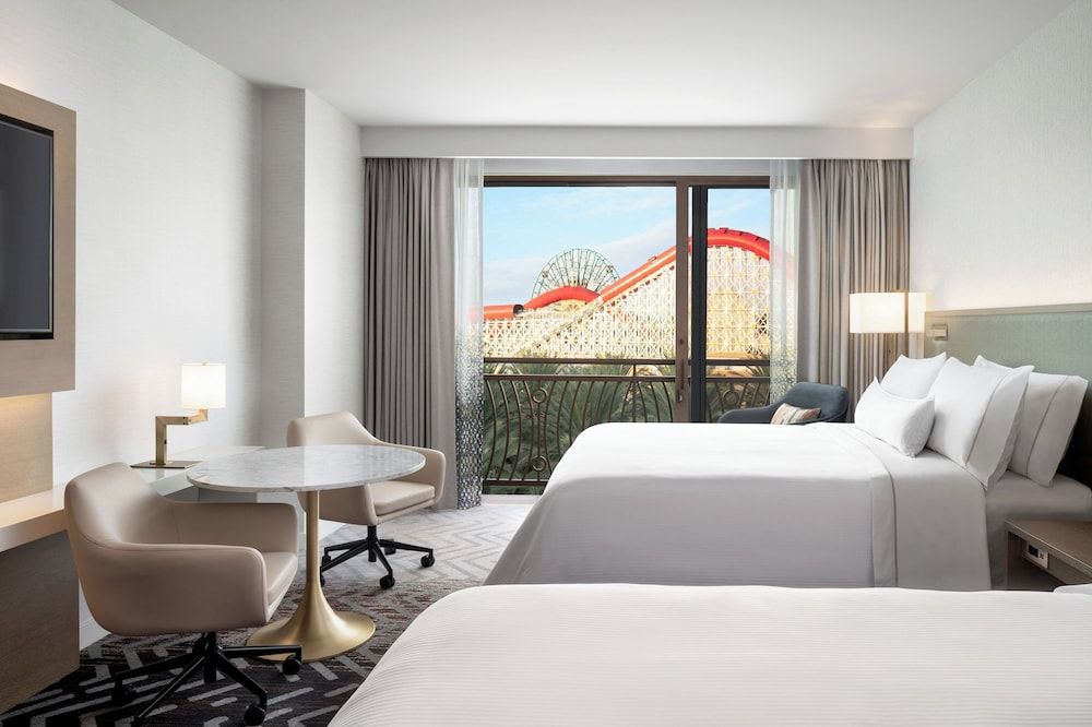 Room, 2 Queen Beds, Park View
