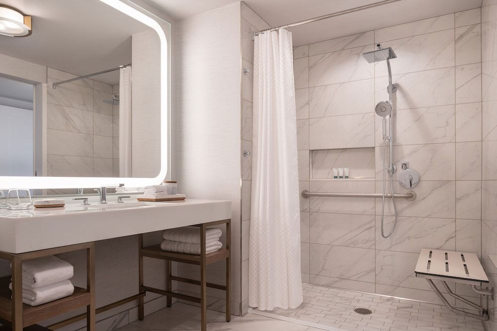 Deluxe Room, 2 Queen Beds (Mobility Accessible, Roll-In Shower)