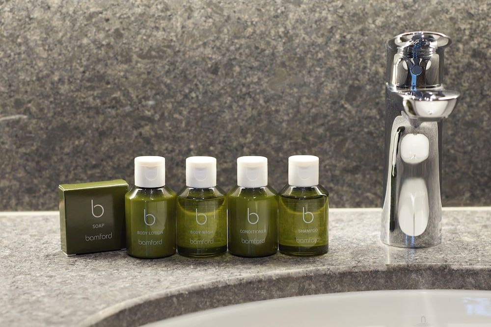 The Okura Tokyo Heritage Room Bath with view King (No club lounge access, No heritage benefit) Junior Suite 60sqm 4