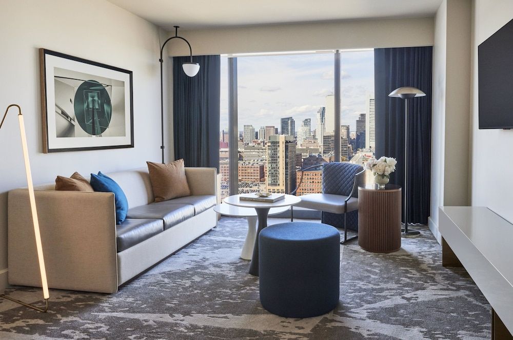 Suite, 1 Bedroom, Accessible (Patron, Roll-in Shower)
