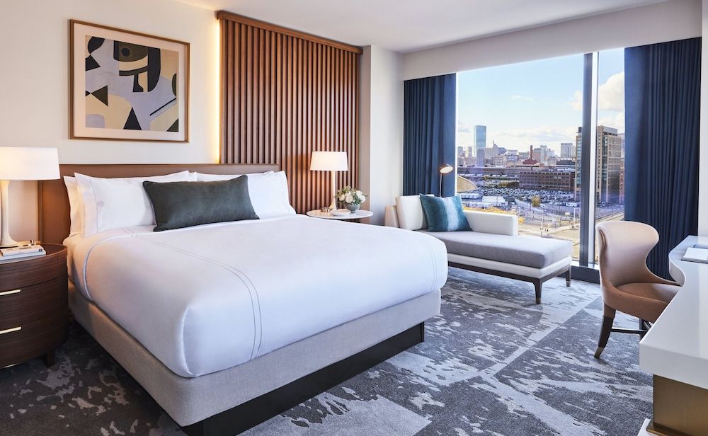 Junior Suite, 1 King Bed (Patron)