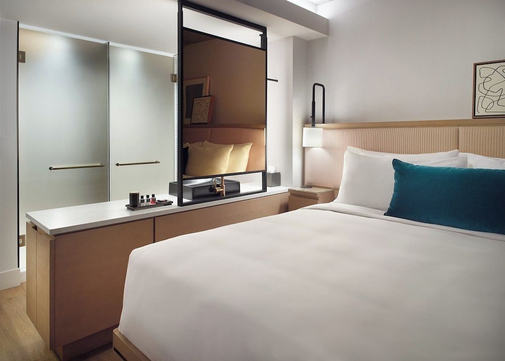 Studio, 1 King Bed (Artist Tower)