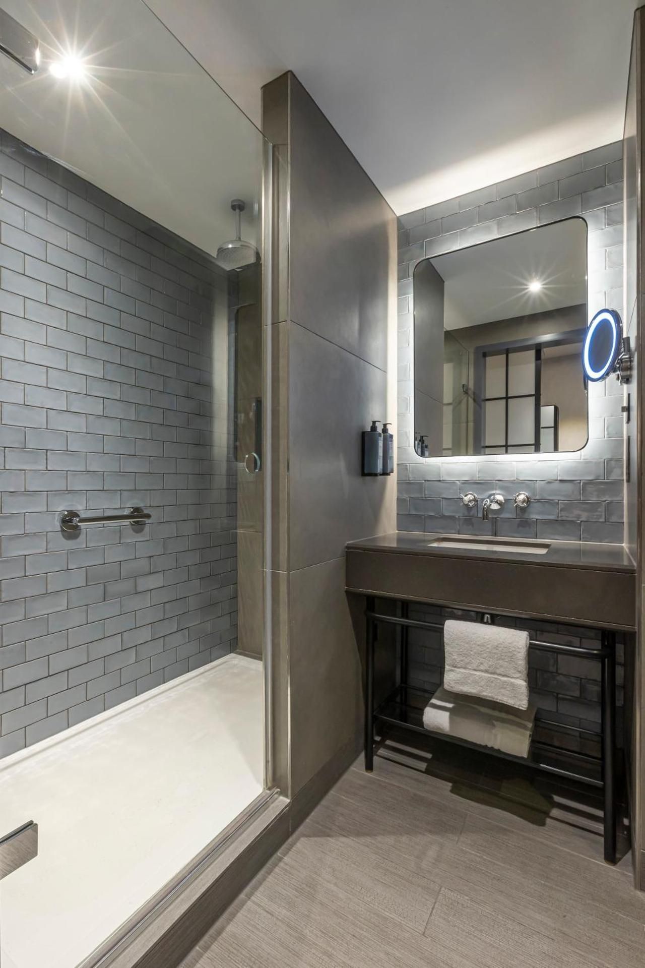 undefined Clayton Hotel City of London 9