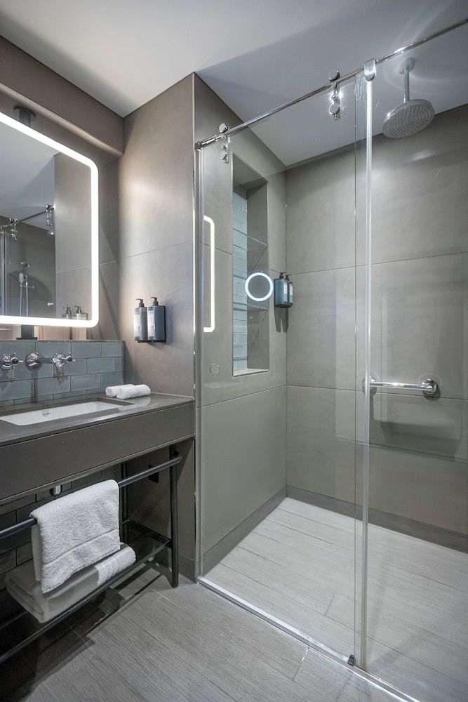 undefined Clayton Hotel City of London 7