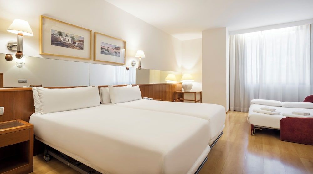 undefined Hotel ILUNION Les Corts Spa 6