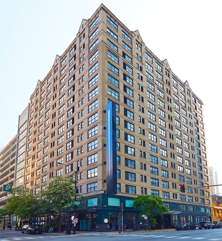 undefined Hotel 55 Chicago Downtown 2