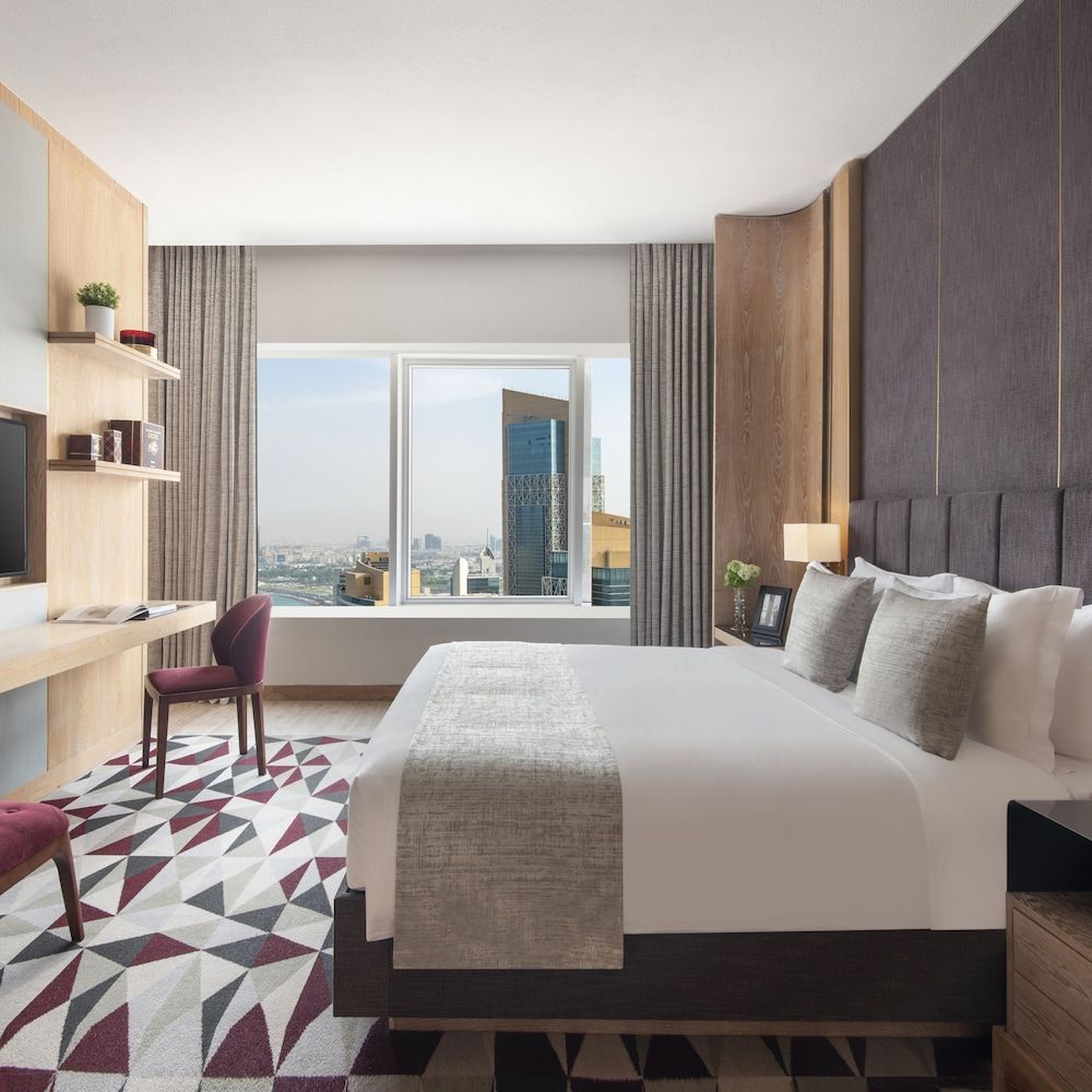 undefined The Bentley Luxury Hotel and Suites 8