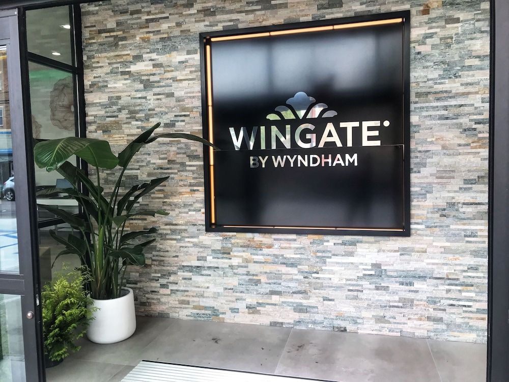 undefined Wingate by Wyndham Long Island City 6