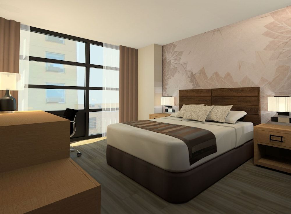 undefined Wingate by Wyndham Long Island City 5