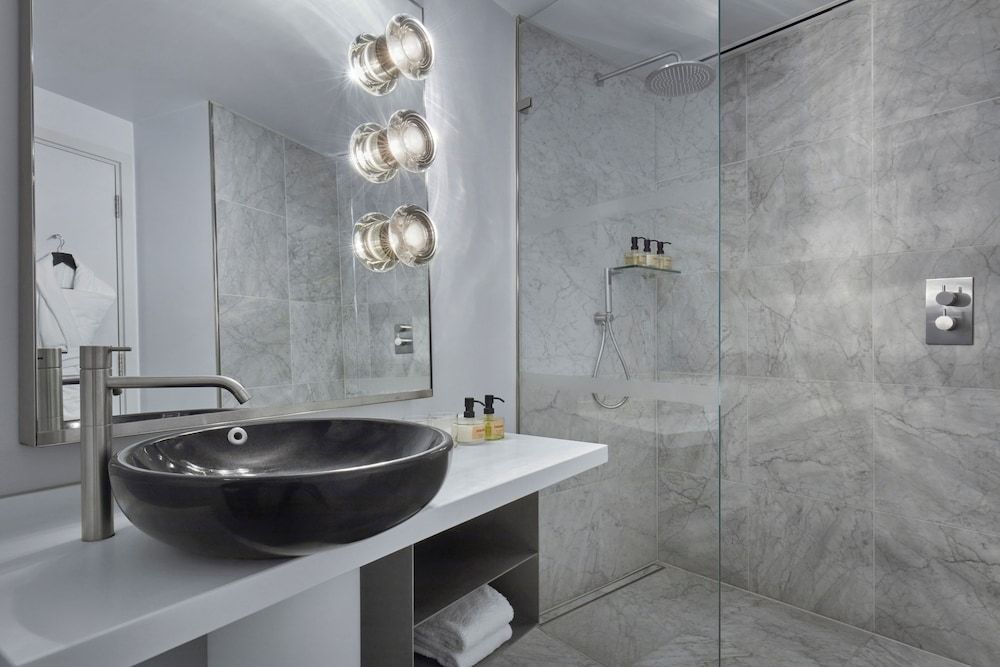 undefined Sea Containers London 10