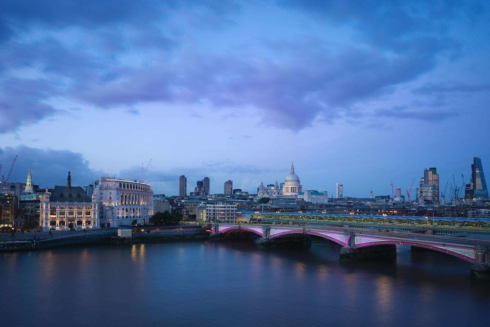 undefined Sea Containers London 7