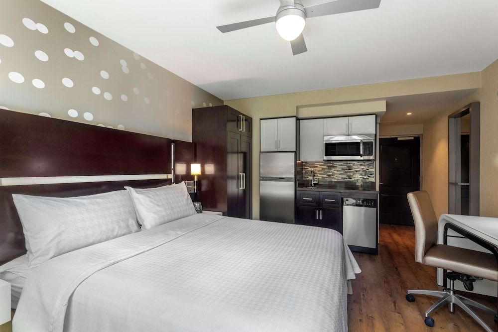 undefined Homewood Suites New York/Midtown Manhattan Times Square 5