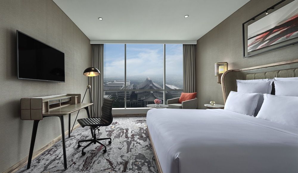 Grand Room, 1 King Bed