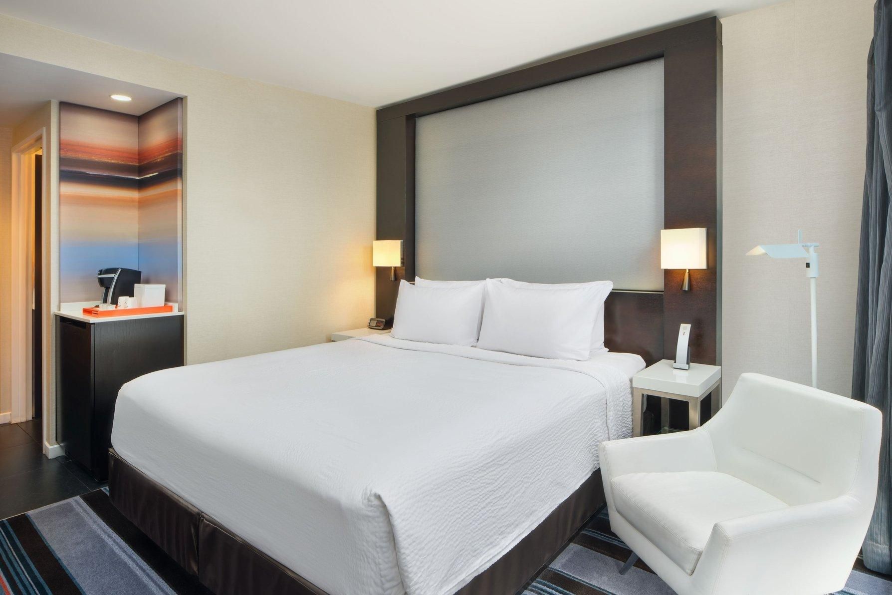 ONE BED CITY VIEW ROOM, GUEST ROOM, 1 KING OR 1 QUEEN, CITY VIEW
