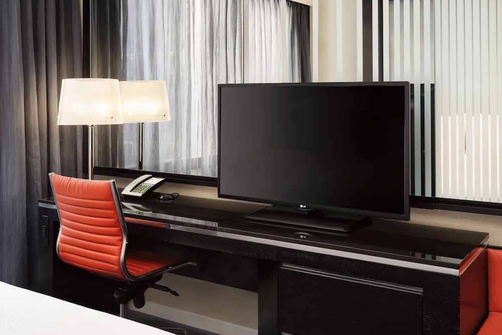 undefined Courtyard by Marriott New York Manhattan / Central Park 9