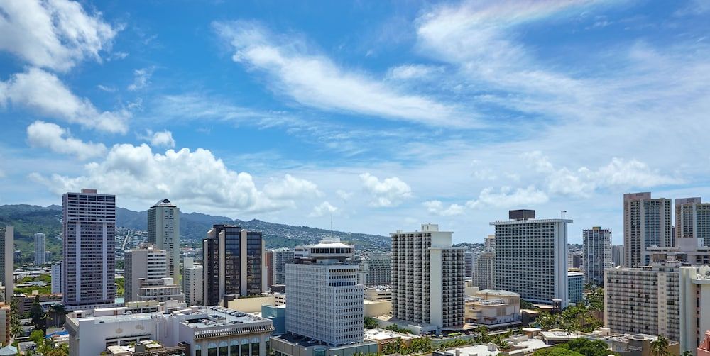 Halepuna Waikiki by Halekulani Standard Waikiki View 2 Twin Beds 2