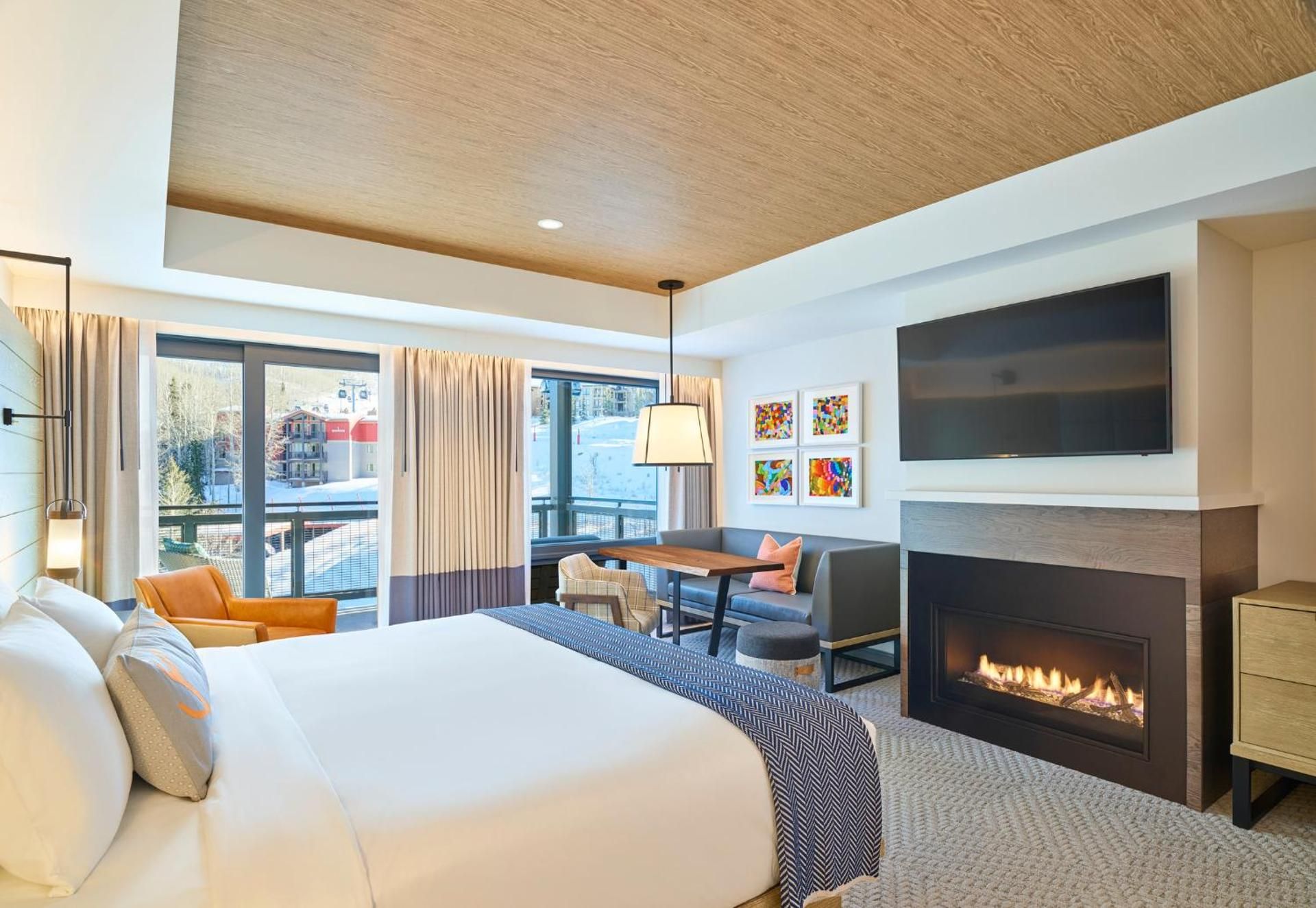 Luxury King Room with Fireplace