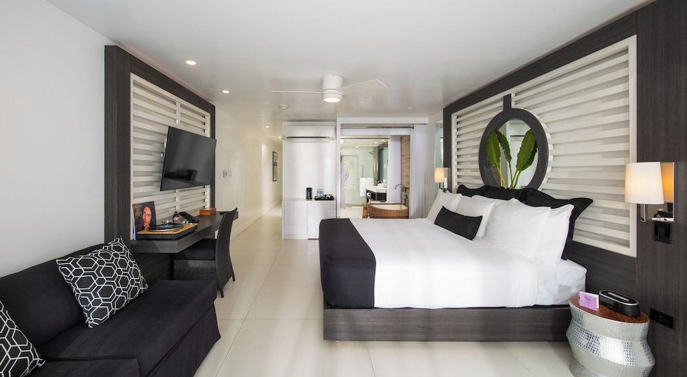S Hotel Montego Bay - Luxury Boutique All Inclusive Hotel Suite, 1 King Bed, Ocean View (Sky)