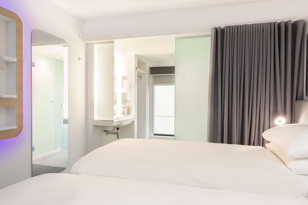 undefined YOTEL Edinburgh 9