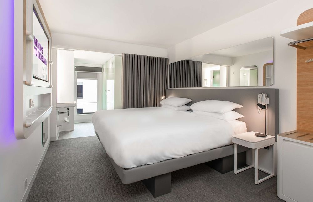 undefined YOTEL Edinburgh 8