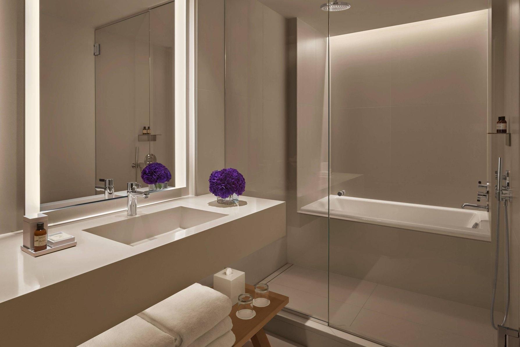 Superior Suite, 1 Bedroom Suite, 1 King, Sofa bed