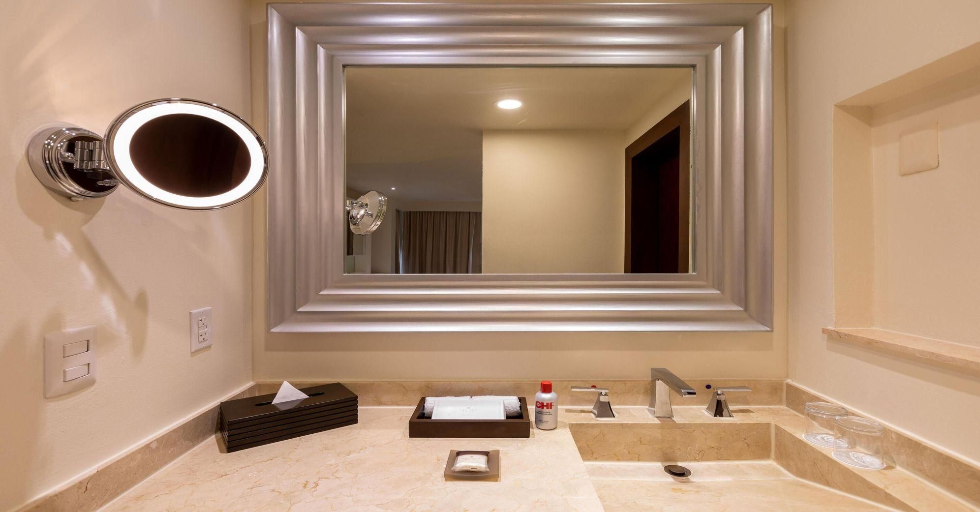 Superior Deluxe Ocean Front - Kids and Teens Free