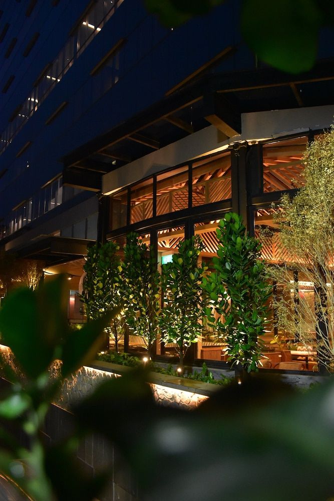 undefined Mercure Jakarta Gatot Subroto 6