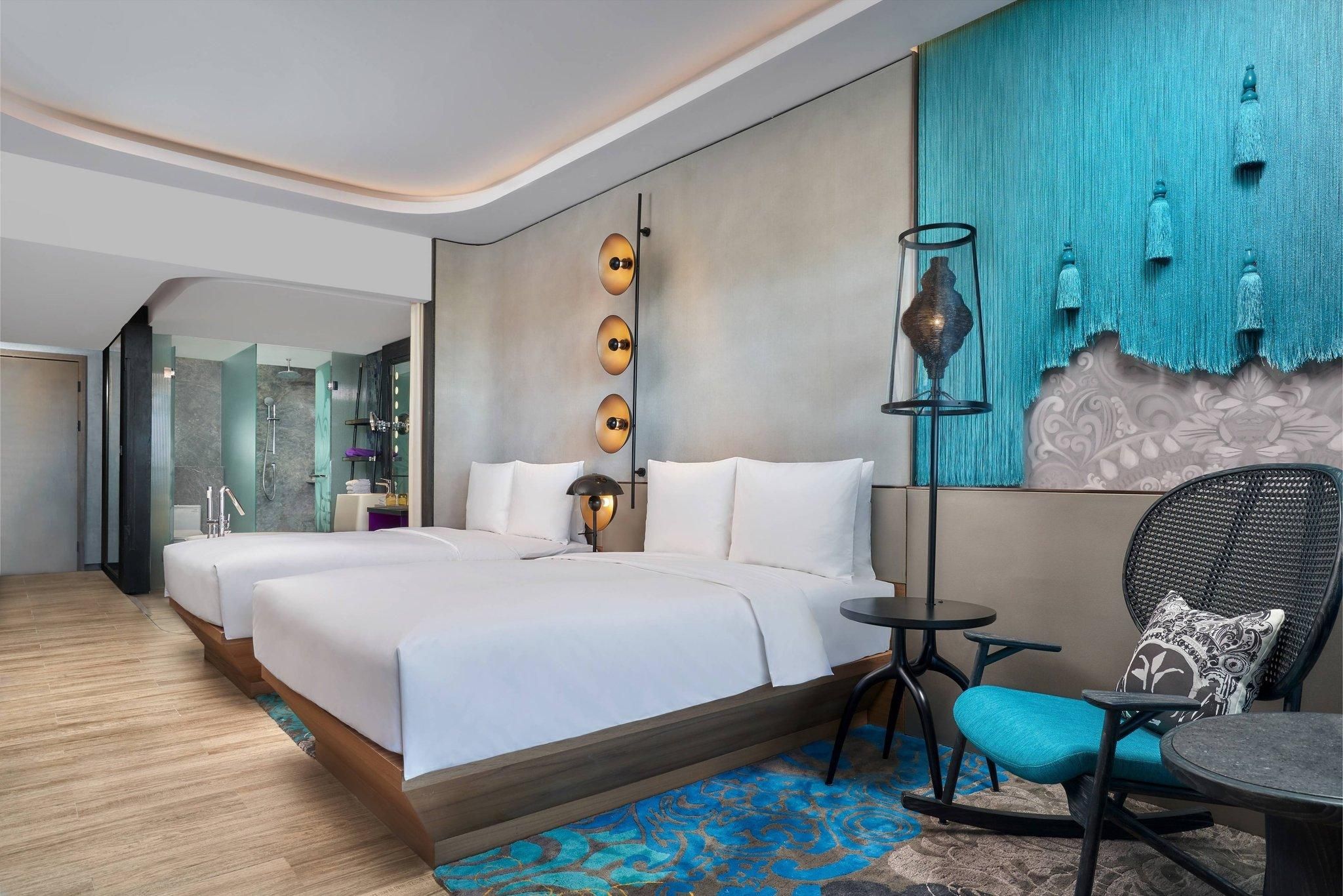 Deluxe Partial Sea View, Guest room, 2 Double, Partial sea view, Balcony