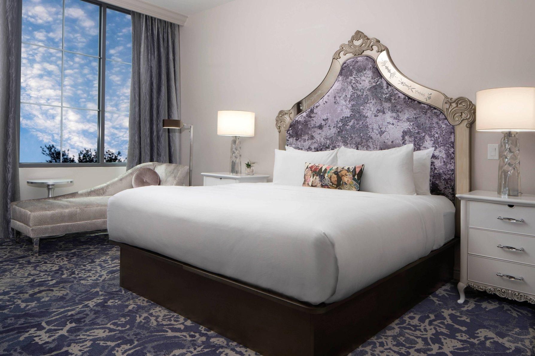 3 Muses, Guest Room, 1 King, City View