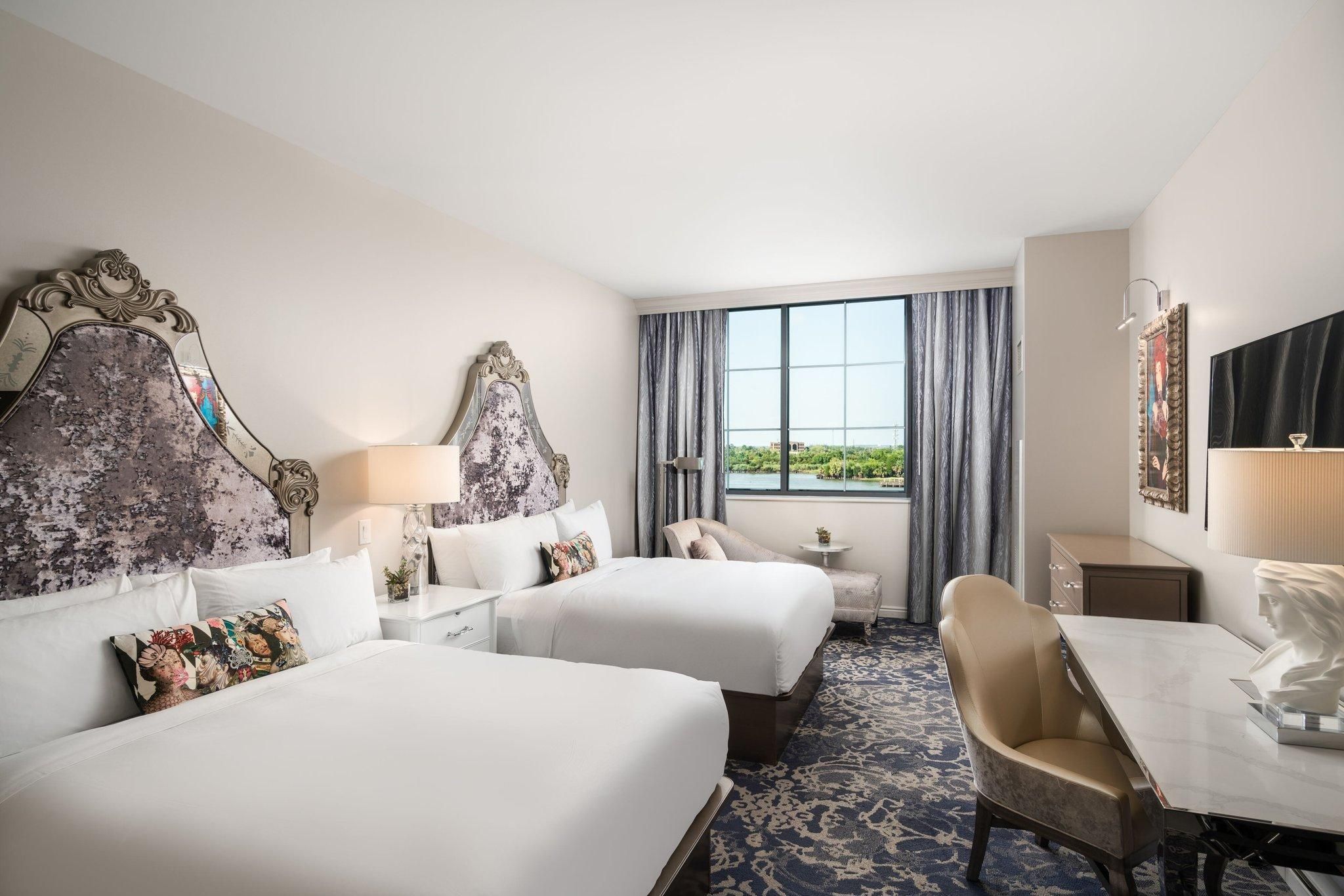 Deluxe Guest room, 2 Queen, River view