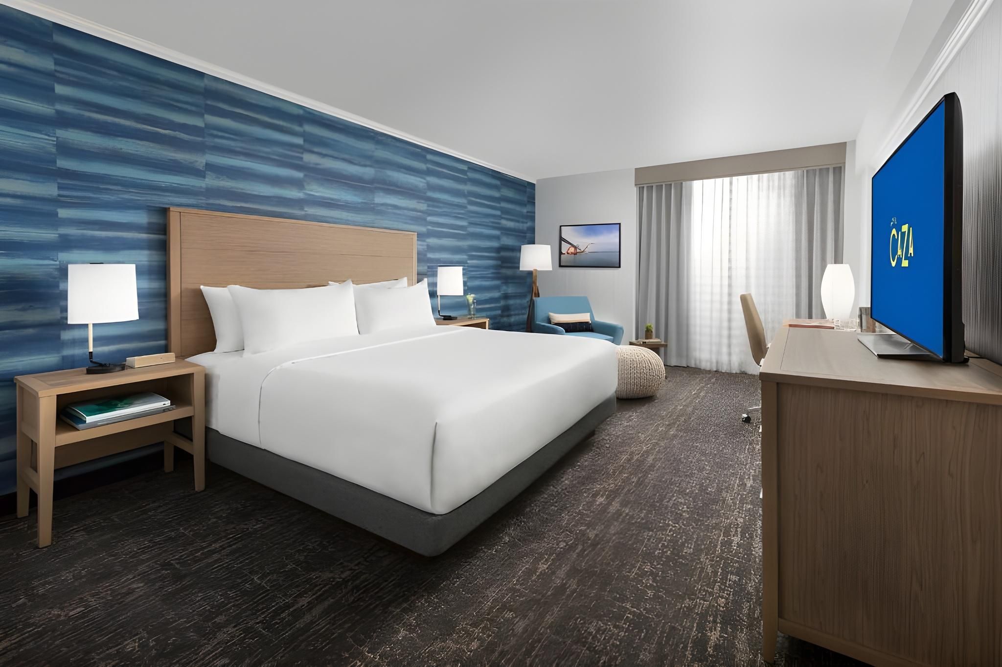 Partial Bay View Room with One King Bed