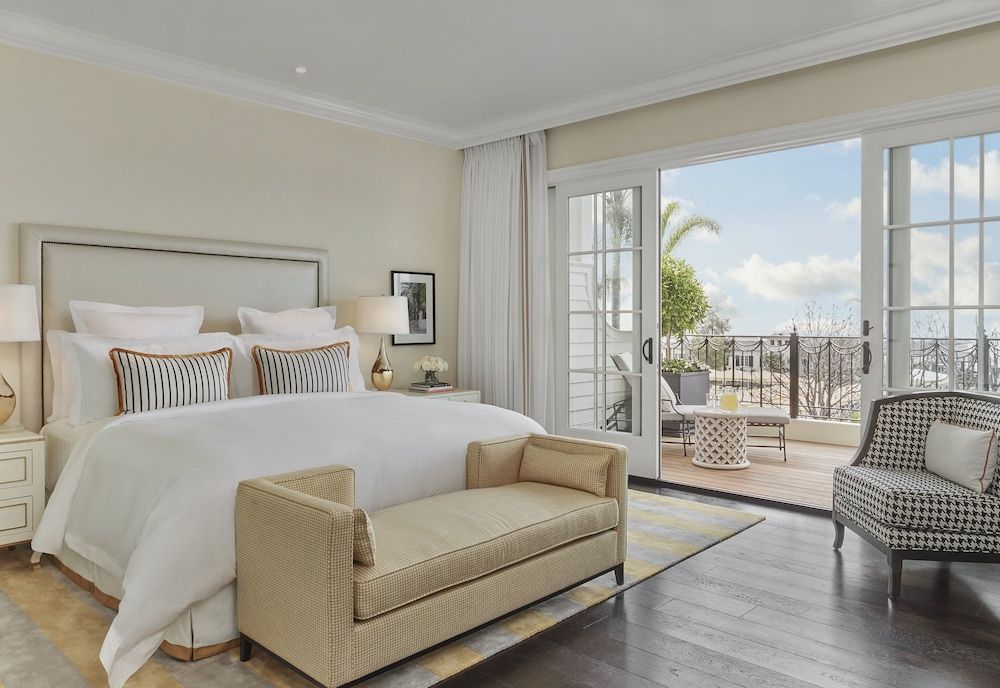 Room, 1 King Bed, Hearing Accessible, Bathtub (Mobility & Hearing, Manor House)