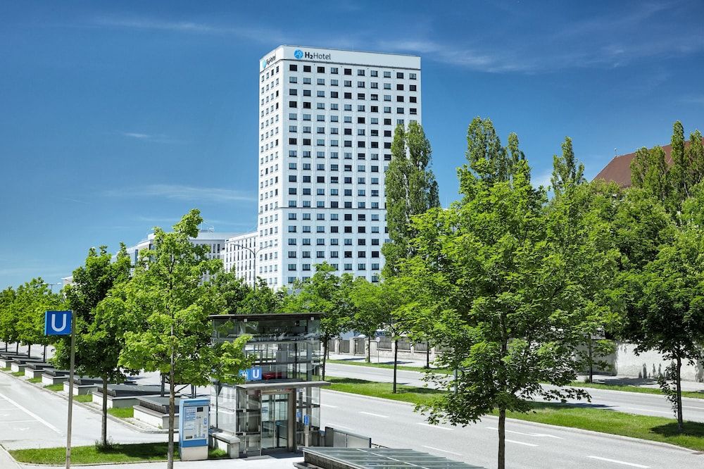 undefined H2 Hotel München Olympiapark 8