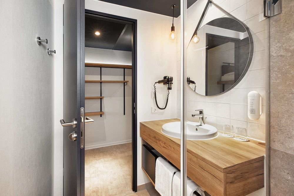 undefined H2 Hotel München Olympiapark 9